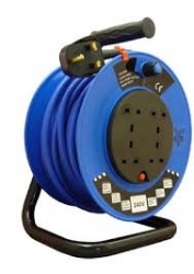 220 volt 2.5 sq extension lead on  reel